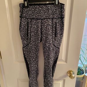 Lululemon Leggings Two Front Zipper Pockets